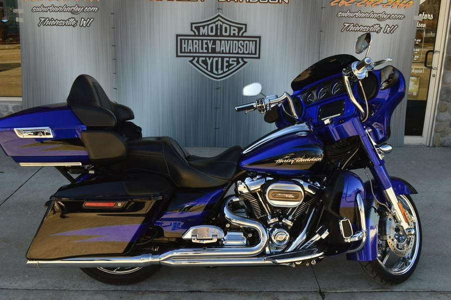 2017 Harley-Davidson® FLHXSE - CVO™ Street Glide®