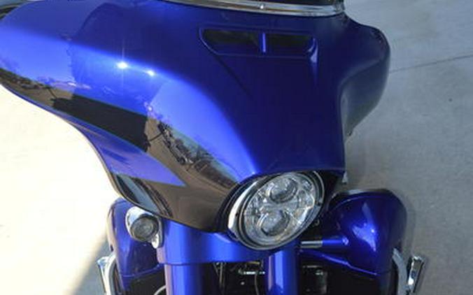 2017 Harley-Davidson® FLHXSE - CVO™ Street Glide®