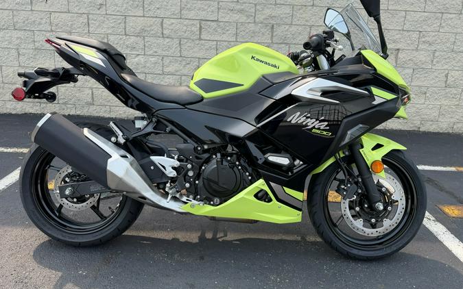 2026 Kawasaki Ninja® 500 ABS