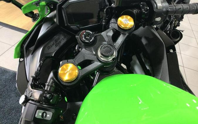2024 Kawasaki Ninja® ZX™-4RR ABS KRT Edition ABS