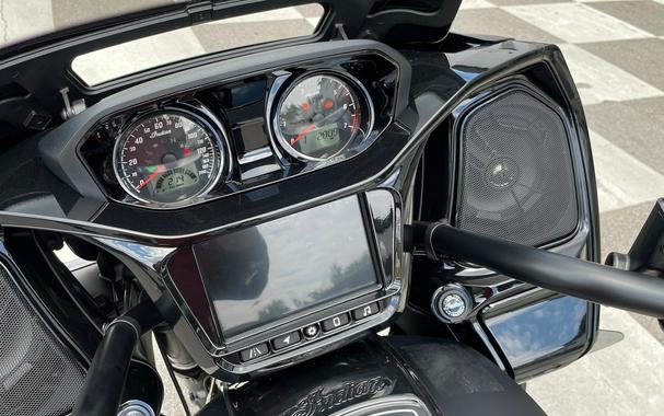 2024 Indian Motorcycle Challenger Dark Horse® with PowerBand Audio Package