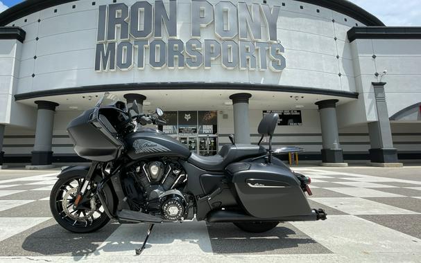 2024 Indian Motorcycle Challenger Dark Horse® with PowerBand Audio Package