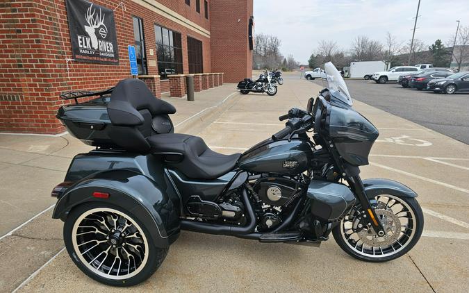 2026 Harley-Davidson Street Glide 3 Limited Iron Horse Metallic Chrome Trim