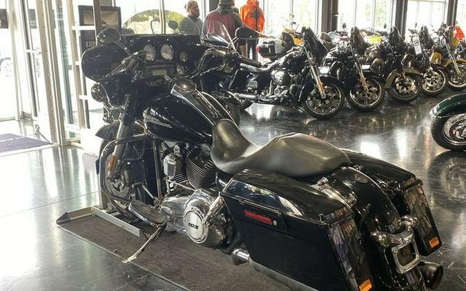 2012 Harley-Davidson FLHX - Street Glide