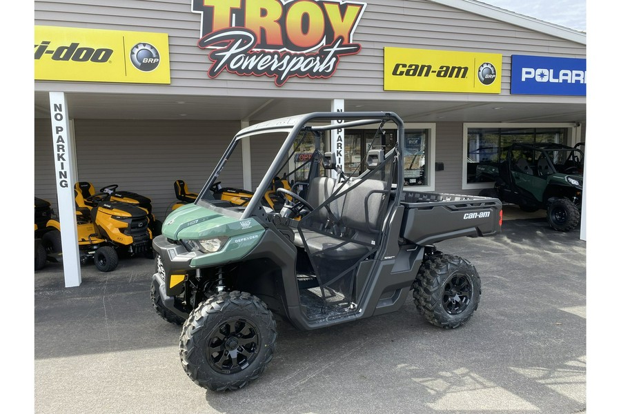 2025 Can-Am Defender DPS HD7