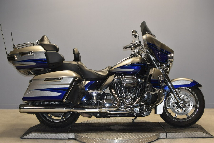 2017 Harley-Davidson CVO Limited FLHTKSE