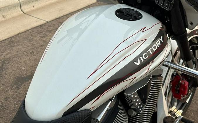 2017 Victory Motorcycles® MAGNUM X1,PRL WT/PLT OLY & EL RED PNSTP,49S