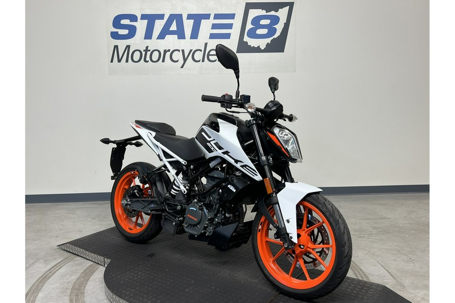 2022 KTM Duke 200