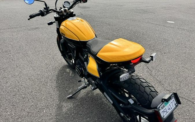 2020 Ducati Scrambler 800 Full Throttle Shining Black/Yellow