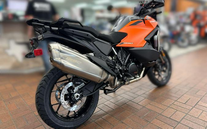 2027 KTM 1390 SUPER ADVENTURE S EVO