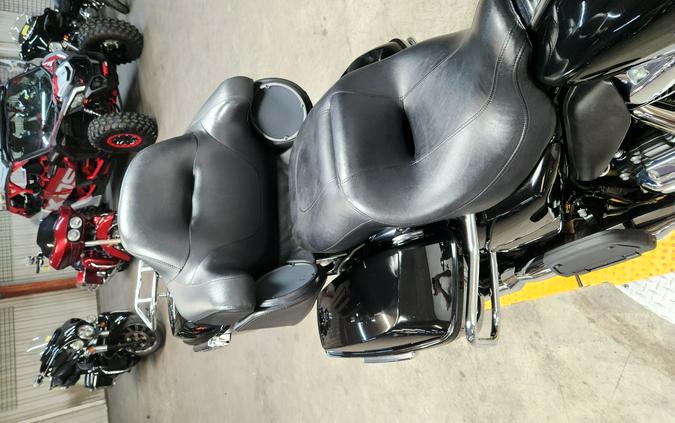 2021 Harley-Davidson® Ultra Limited - FP8774