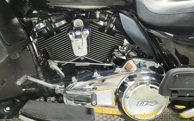 2021 Harley-Davidson® Ultra Limited - FP8774