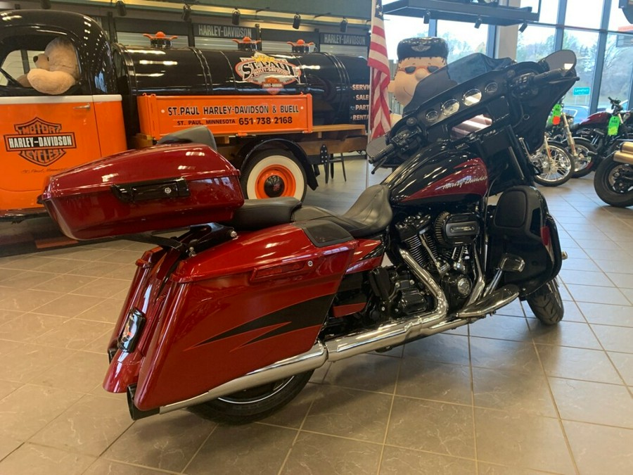 2017 Harley-Davidson CVO Street Glide FLHXSE