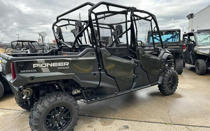 2024 Honda® Pioneer 1000-6 Deluxe Crew