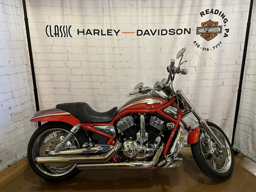 2006 Harley-Davidson V-Rod® VRSCA Scarlet Red Pearl/Dark Slate with Flame graphic