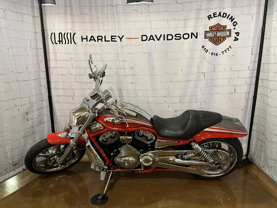 2006 Harley-Davidson V-Rod® VRSCA Scarlet Red Pearl/Dark Slate with Flame graphic