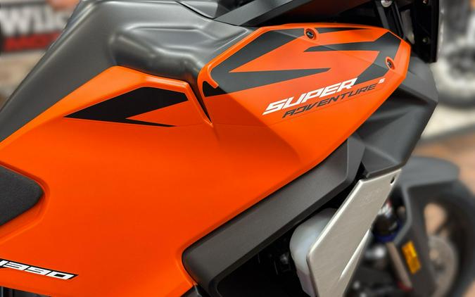 2027 KTM 1390 SUPER ADVENTURE S EVO