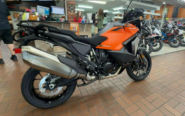2027 KTM 1390 SUPER ADVENTURE S EVO