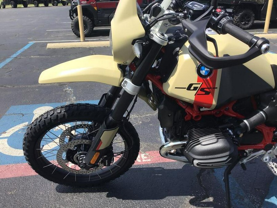 2026 BMW R12