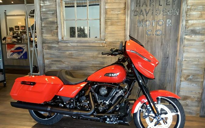 Harley-Davidson® Street Glide® 2026 FLHX Blood Orange Black Trim