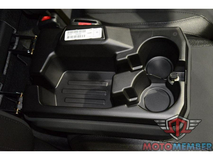 2026 Can-Am Defender MAX XT CAB HD11