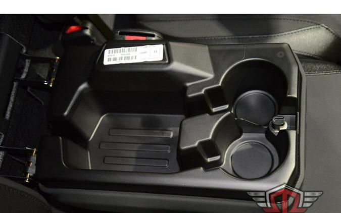 2026 Can-Am Defender MAX XT CAB HD11