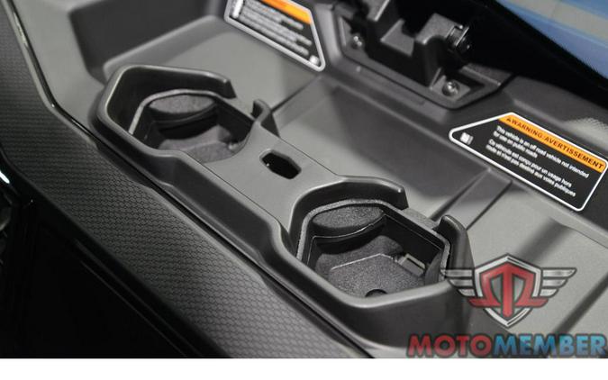 2026 Can-Am Defender MAX XT CAB HD11