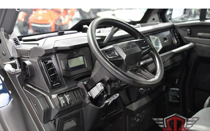 2026 Can-Am Defender MAX XT CAB HD11