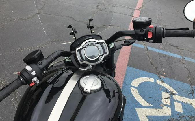 2022 Triumph Rocket 3 GT Triple Black Sapphire Black Silver Ice