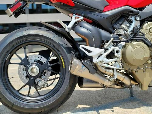 2020 Ducati Streetfighter V4 S Review (25 Fast Facts)