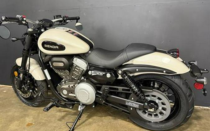 2025 BENDA Chinchilla 300