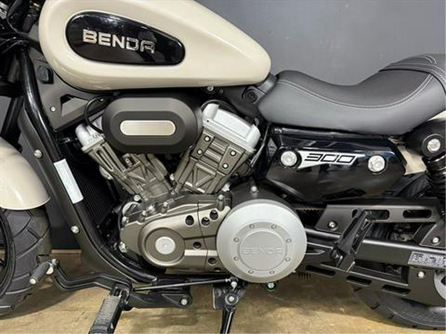 2025 BENDA Chinchilla 300