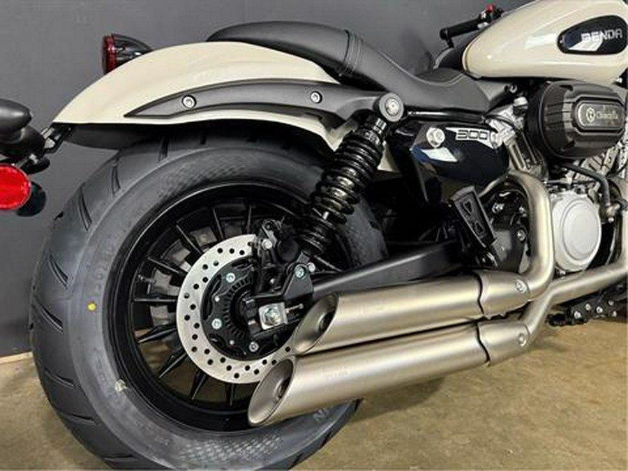 2025 BENDA Chinchilla 300