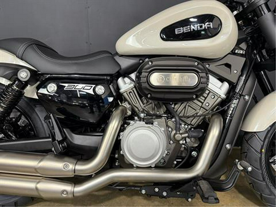 2025 BENDA Chinchilla 300