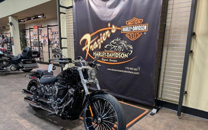 2026 Harley-Davidson® Breakout® Vivid Black - Chrome
