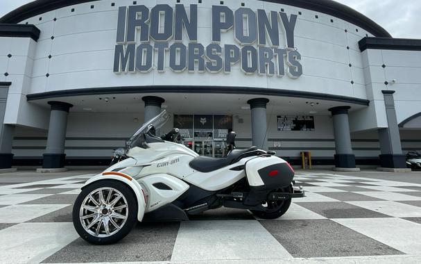 2015 Can-Am Spyder® ST Limited - SE5