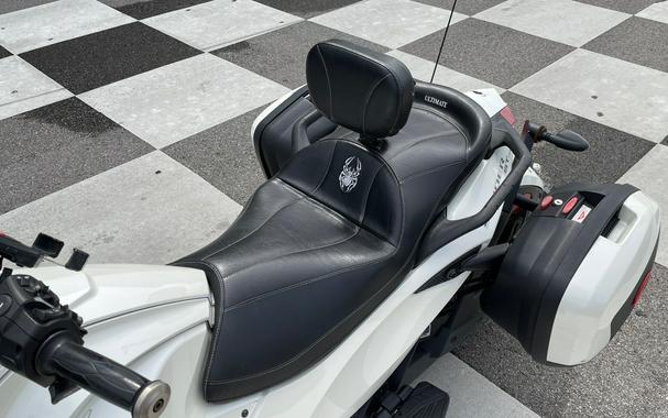 2015 Can-Am Spyder® ST Limited - SE5