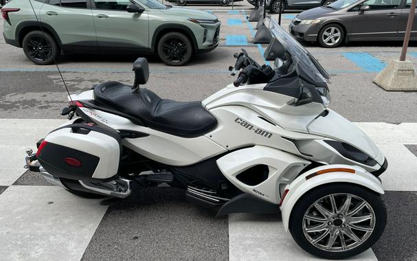 2015 Can-Am Spyder® ST Limited - SE5