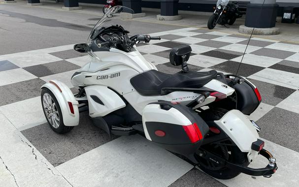 2015 Can-Am Spyder® ST Limited - SE5