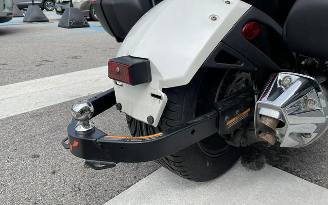 2015 Can-Am Spyder® ST Limited - SE5