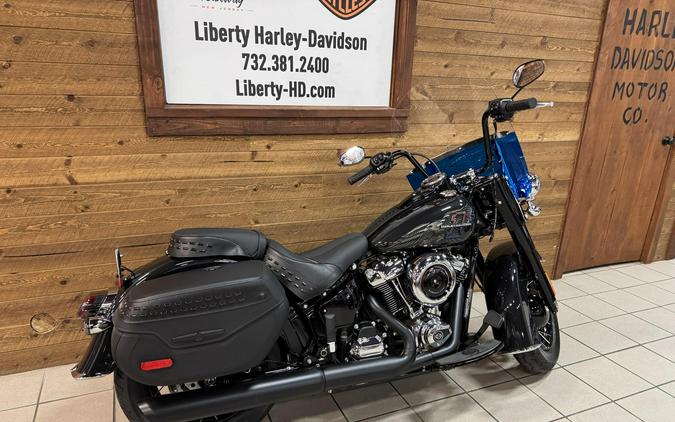 2026 Harley-Davidson® Heritage Classic Midnight Ember w/Laced Wheels FLHC