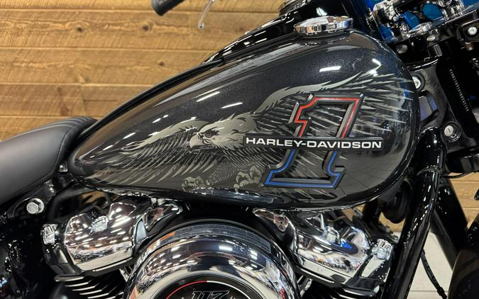 2026 Harley-Davidson® Heritage Classic Midnight Ember w/Laced Wheels FLHC