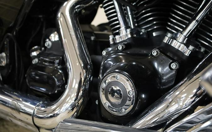 FLHXSE 2015 CVO™ Street Glide®