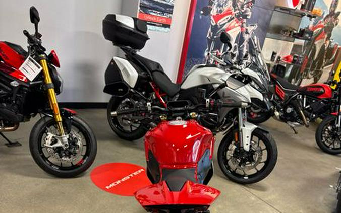 2025 Ducati Streetfighter V2 S