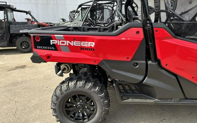 2024 Honda® Pioneer 1000-6 Deluxe Crew