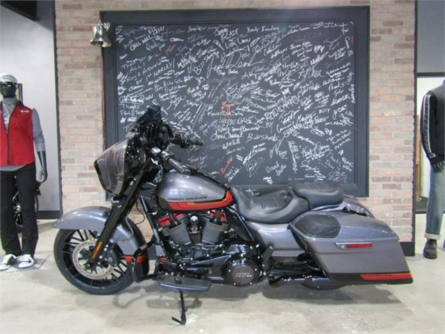 2020 Harley-Davidson® FLHXSE - CVO™ Street Glide®