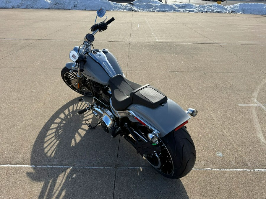 2025 Harley-Davidson® Breakout® Billiard Gray