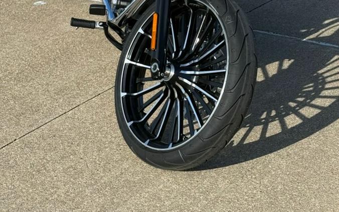 2025 Harley-Davidson® Breakout® Billiard Gray