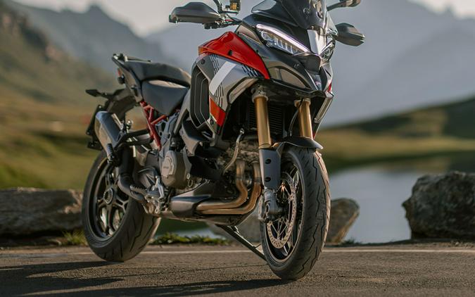 2025 Ducati Multistrada V4 Pikes Peak