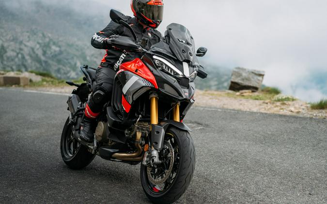 2025 Ducati Multistrada V4 Pikes Peak